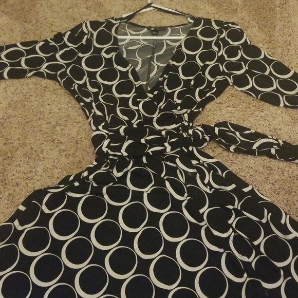 AB Studio Dresses & Skirts - Wrap dress